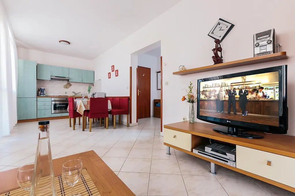 Andela Apartment Pula