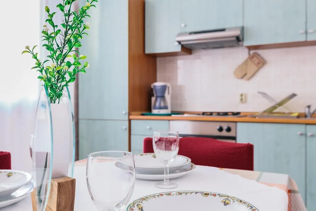 Andela Apartment Pula